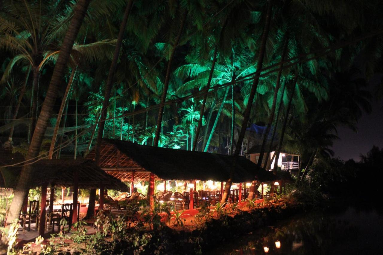 Palm Trees Ayurvedic Heritage Патнэм Экстерьер фото
